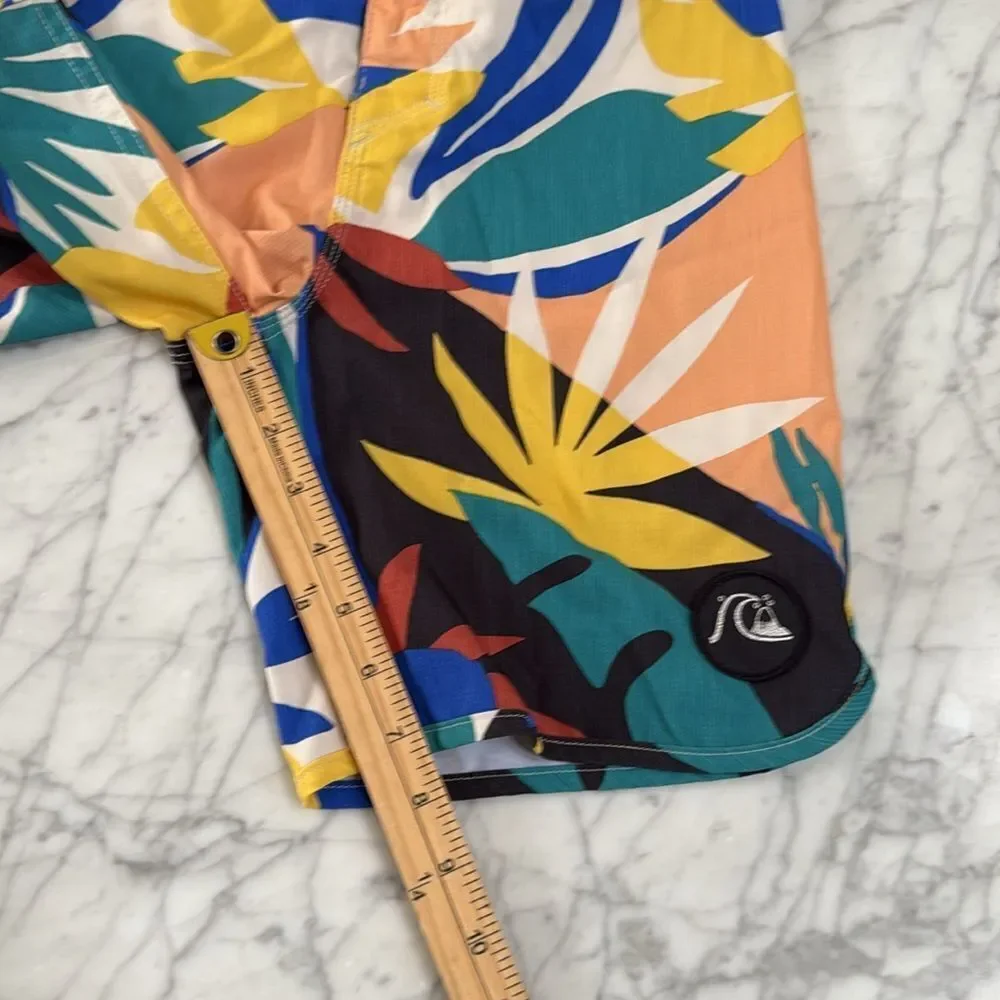 Quiksilver High Line Board Shorts Boys Youth 12 Tropical Print Drawstring